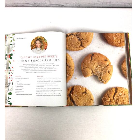 Hallmark Channel Countdown to Christmas Have A Very Merry Movie Holiday - Picture 12 of 12